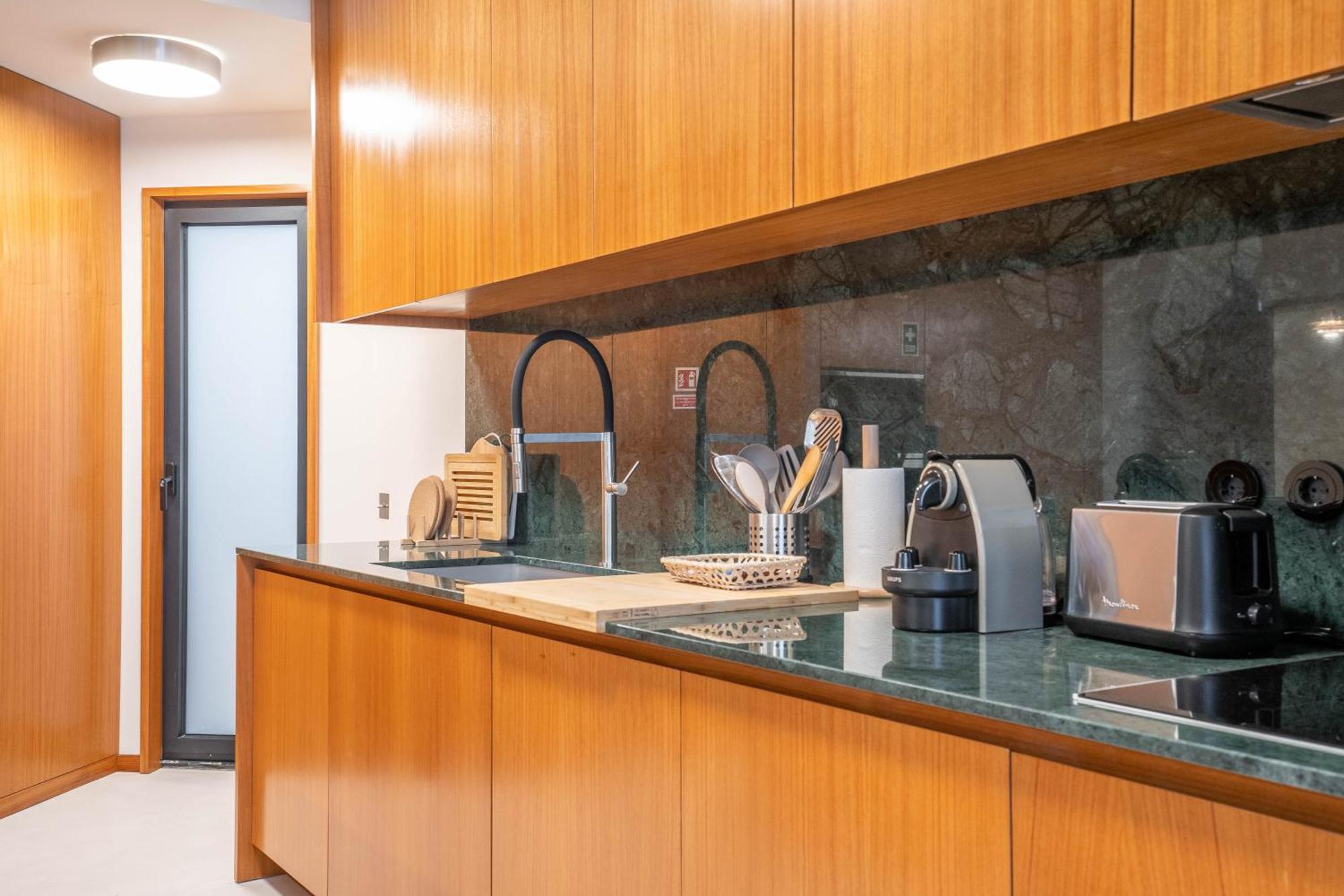 Sublime Downtown Retreat By Elsa Apartment ปอร์โต ภายนอก รูปภาพ